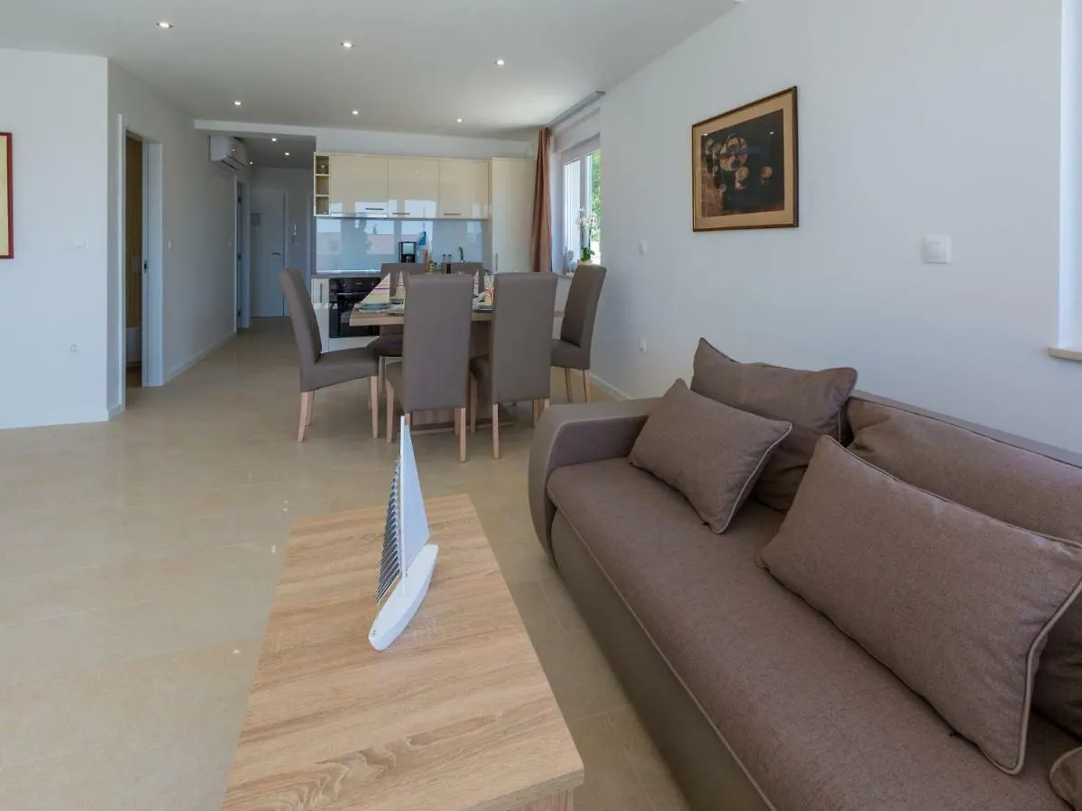 Apartments Villa Grande Dramalj 0*,