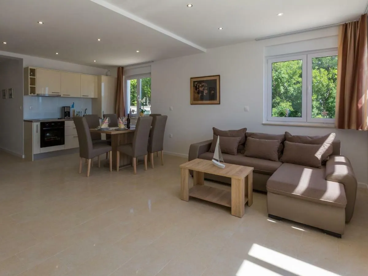 Apartments Villa Grande Dramalj