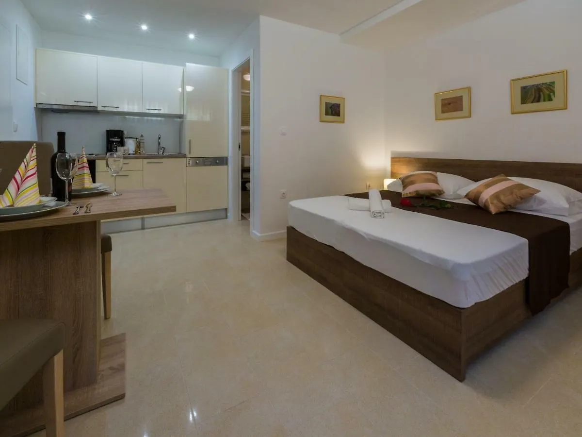 Apartments Villa Grande Dramalj 0*,