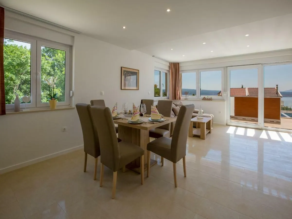 Apartments Villa Grande Dramalj