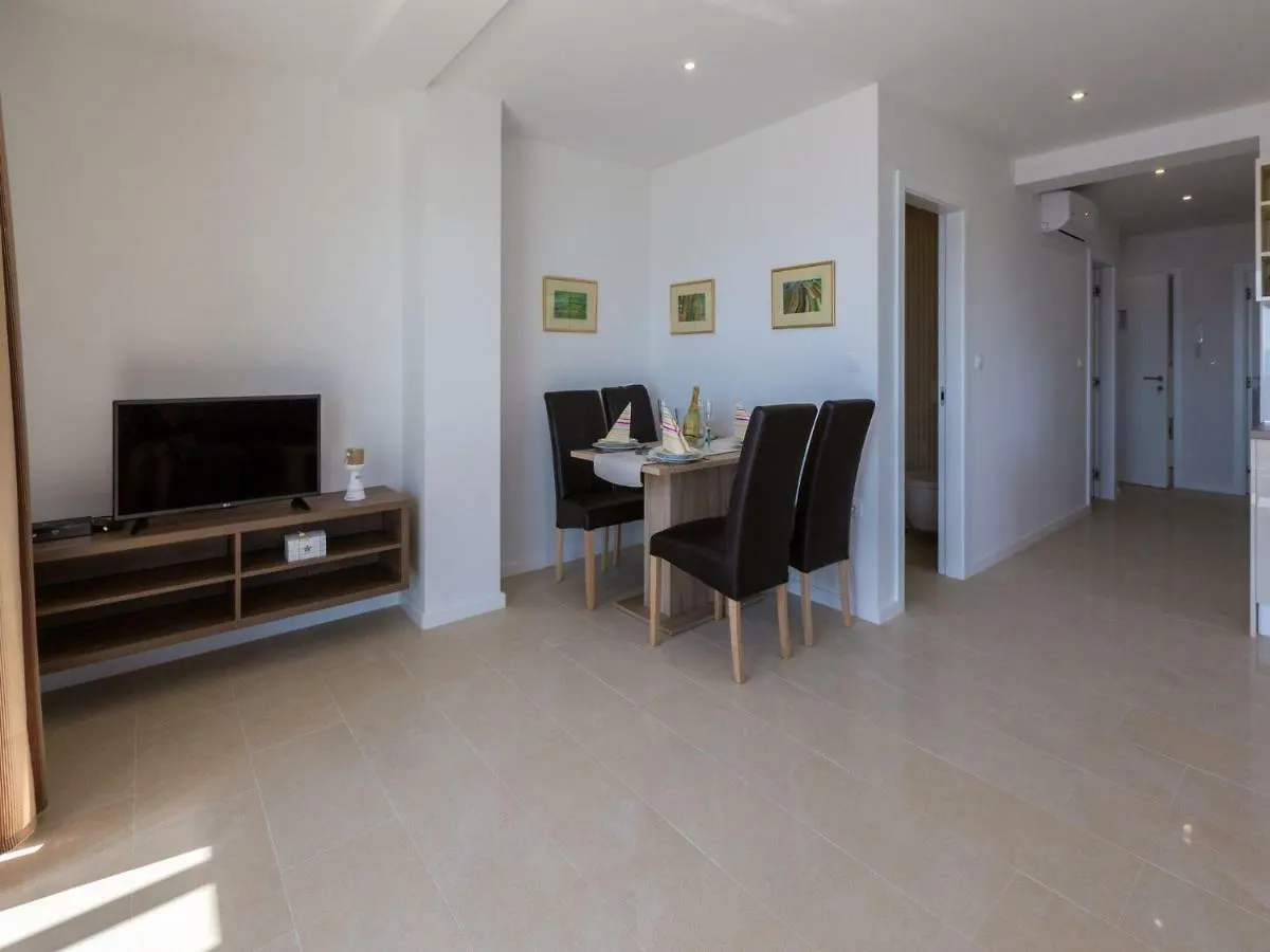 Apartments Villa Grande Dramalj