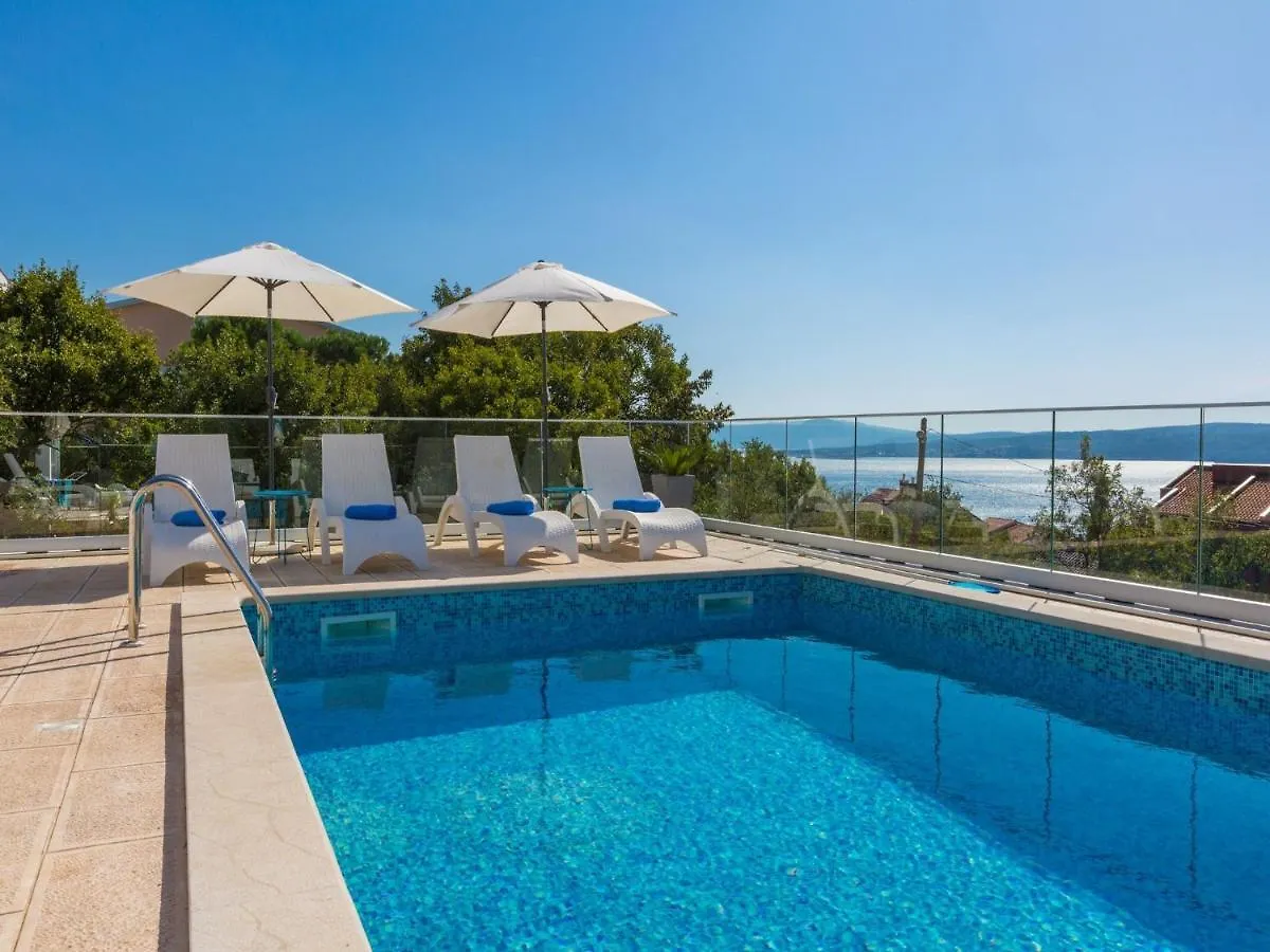 Apartments Villa Grande Dramalj