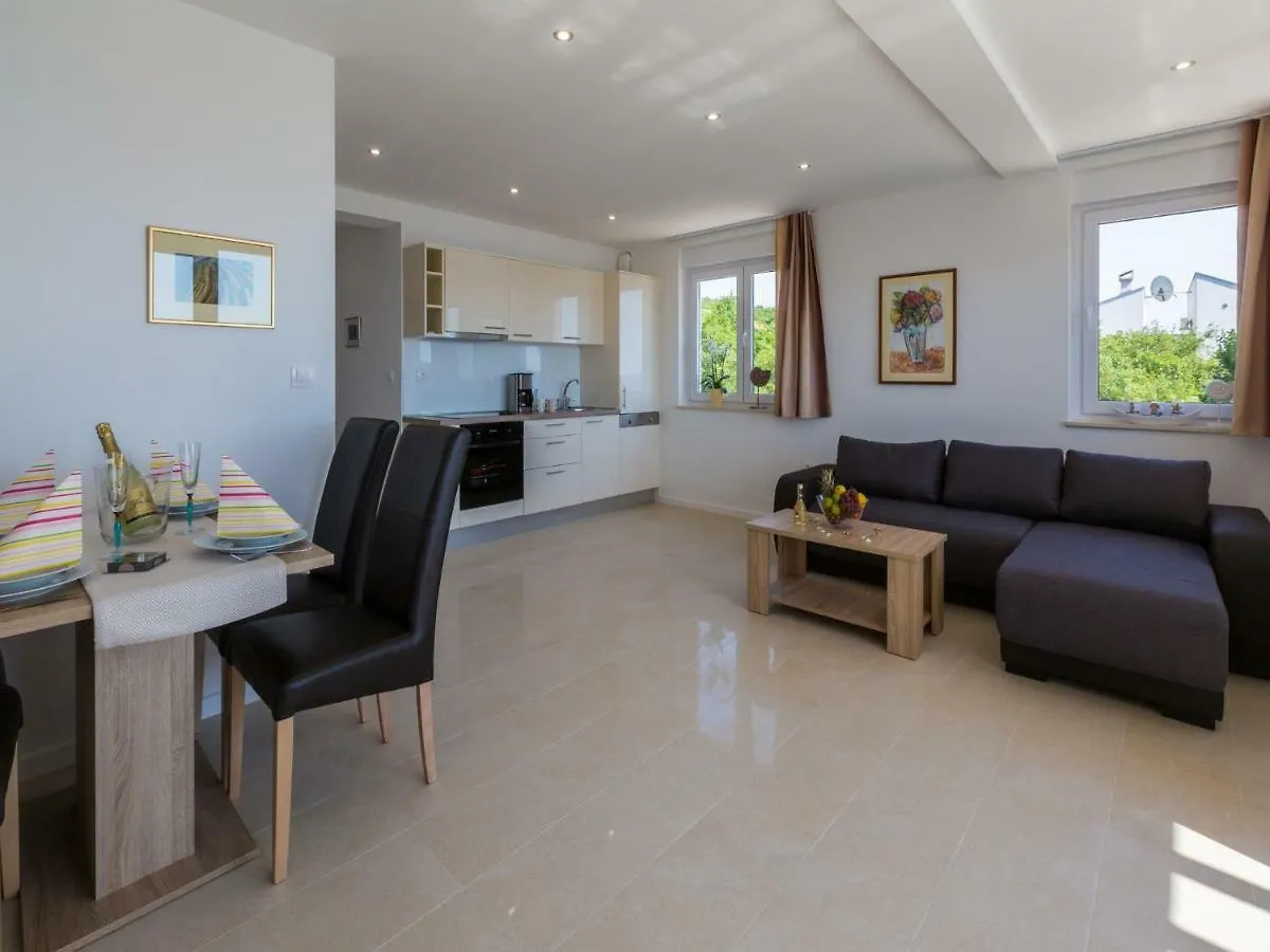 Apartments Villa Grande Dramalj