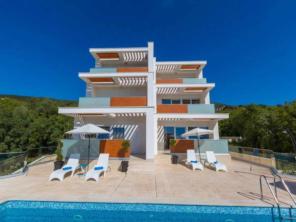 Apartments Villa Grande Dramalj